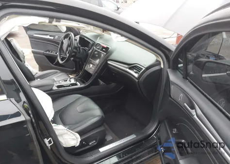 2018 Ford Fusion Hybrid Titanium из США, поврежденный, VIN 3FA6P0RU9JR124190